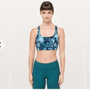 Lululemon Energy bra Shibori 12 with pads